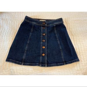 Madewell Denim Button Skirt / Size: 8 / Good Condition